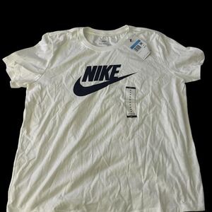 Nike Men's White T-shirt